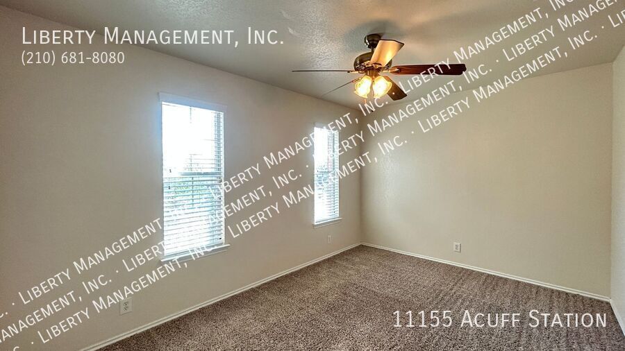 Beautiful and VERY Spacious 5 Bedroom, 3 Full Bath Home property image