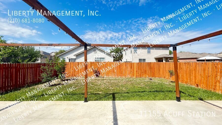 Beautiful and VERY Spacious 5 Bedroom, 3 Full Bath Home property image