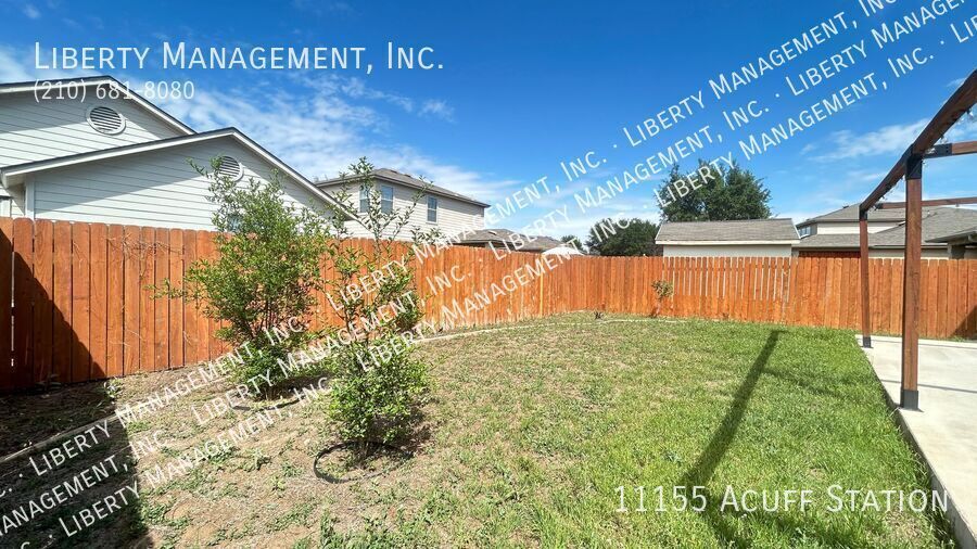 Beautiful and VERY Spacious 5 Bedroom, 3 Full Bath Home property image