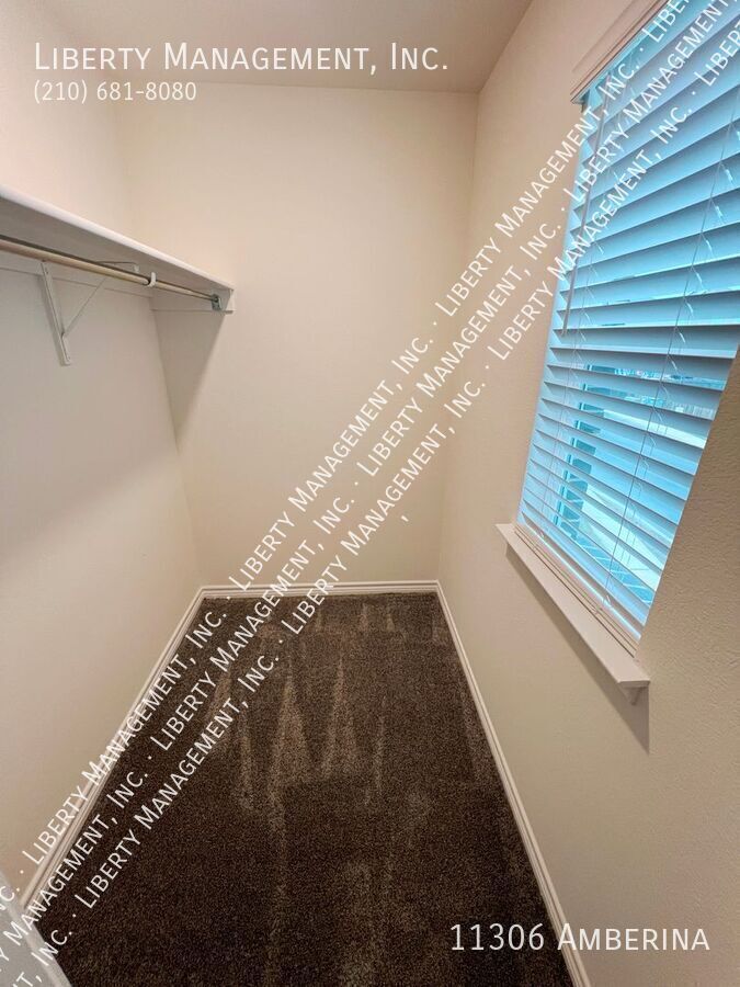 3 Bed, 2.5 Bath 2100 sq ft Home on a Greenbelt property image