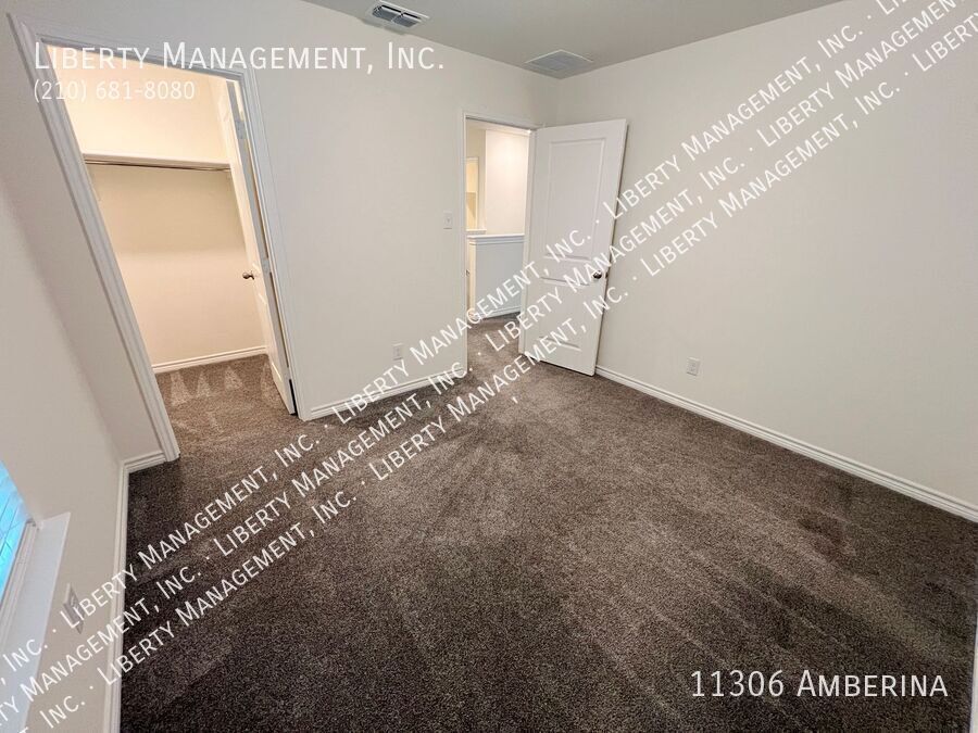 3 Bed, 2.5 Bath 2100 sq ft Home on a Greenbelt property image