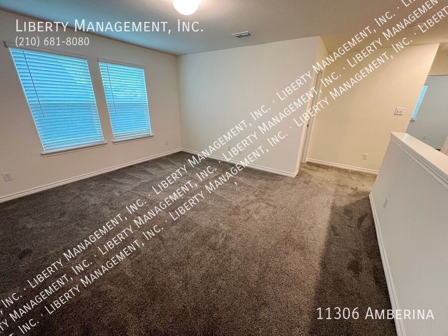 3 Bed, 2.5 Bath 2100 sq ft Home on a Greenbelt property image