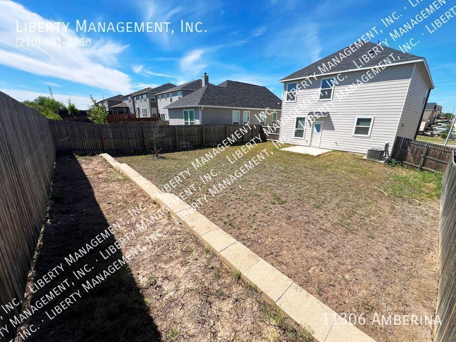 3 Bed, 2.5 Bath 2100 sq ft Home on a Greenbelt property image