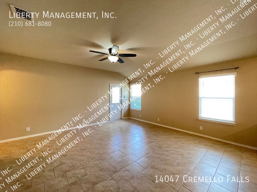 Single-story 3 Bed, 2 Bath Home in Valley Ranch property image