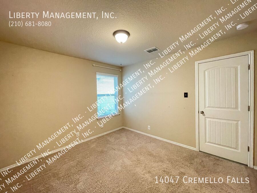 Single-story 3 Bed, 2 Bath Home in Valley Ranch property image