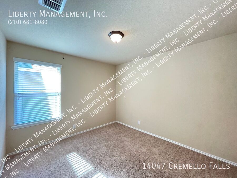 Single-story 3 Bed, 2 Bath Home in Valley Ranch property image