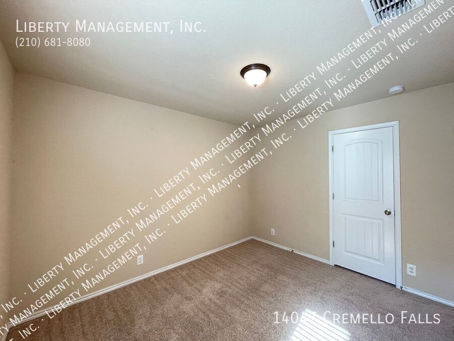 Single-story 3 Bed, 2 Bath Home in Valley Ranch property image