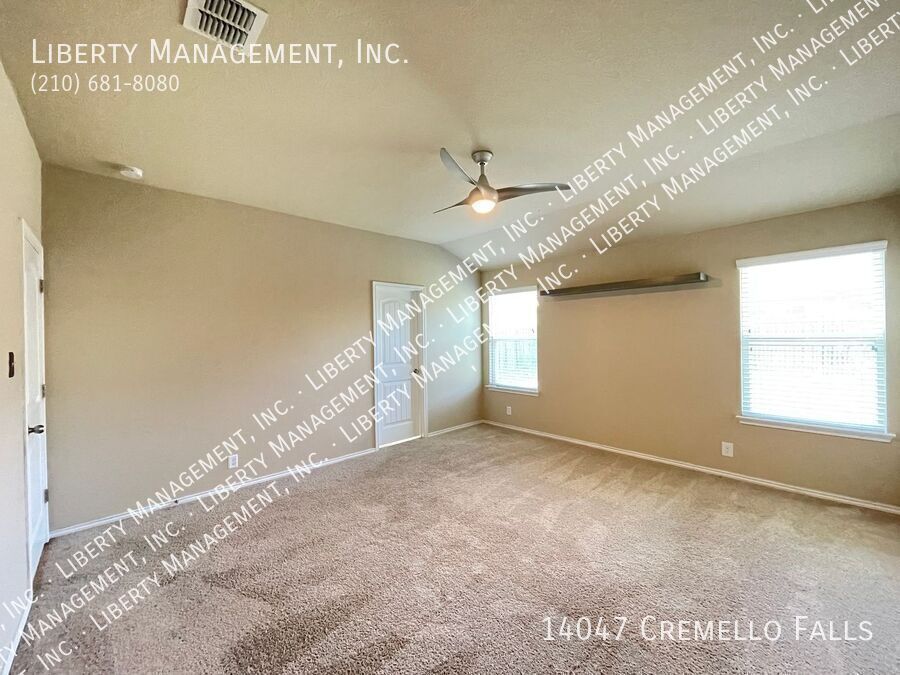 Single-story 3 Bed, 2 Bath Home in Valley Ranch property image