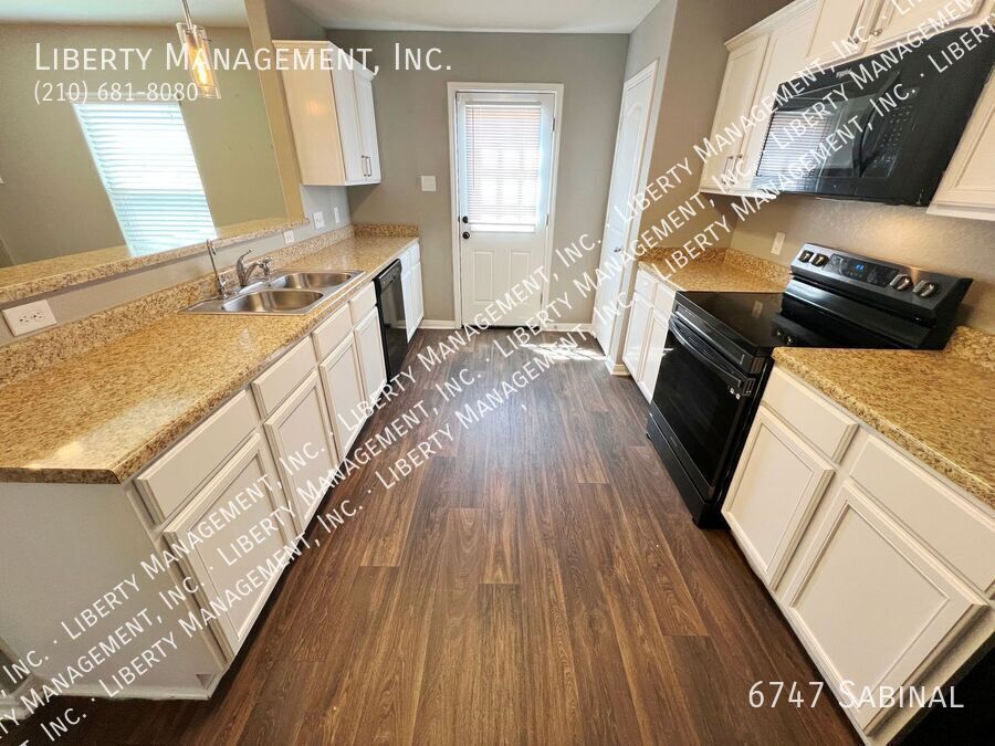 3 Bed, 2.5 Bath Home in Luckey Ranch property image