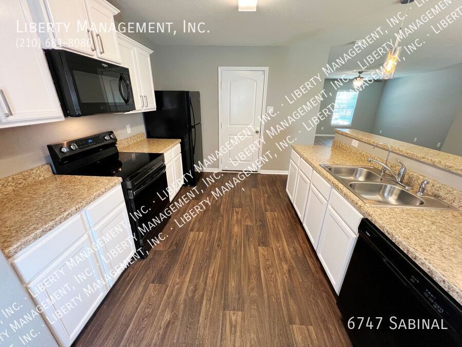 3 Bed, 2.5 Bath Home in Luckey Ranch property image