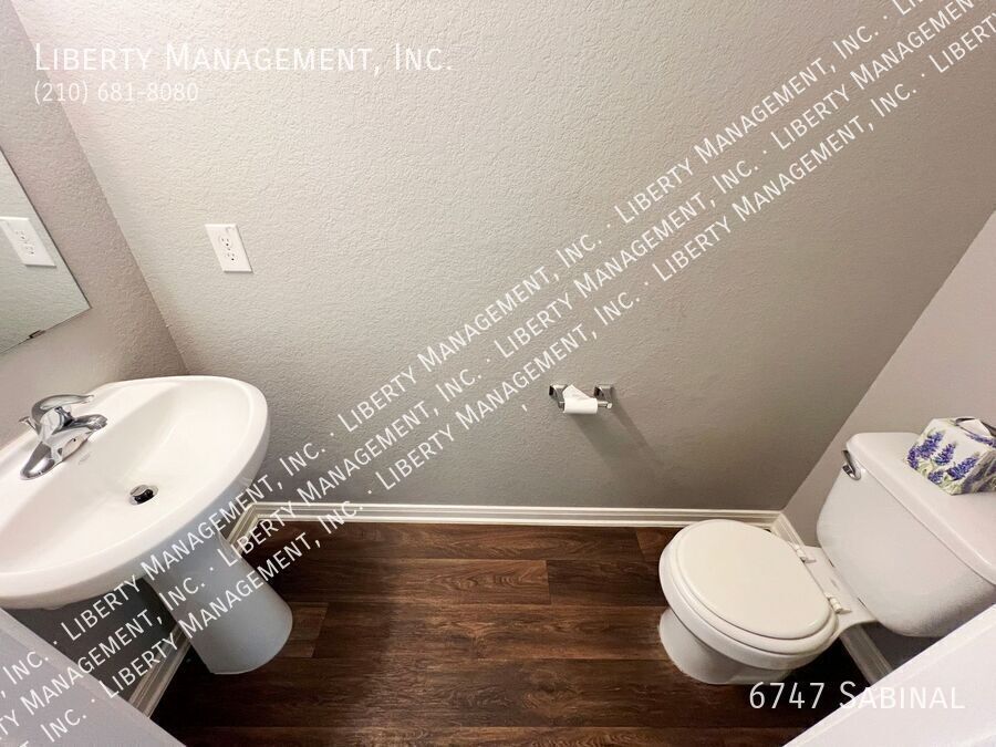 3 Bed, 2.5 Bath Home in Luckey Ranch property image