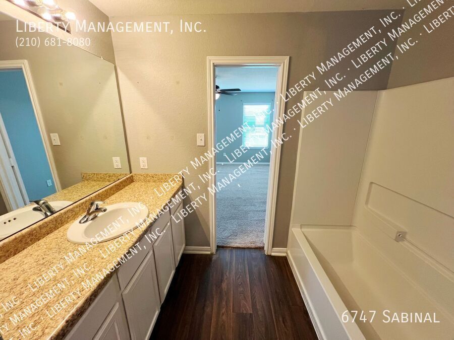 3 Bed, 2.5 Bath Home in Luckey Ranch property image