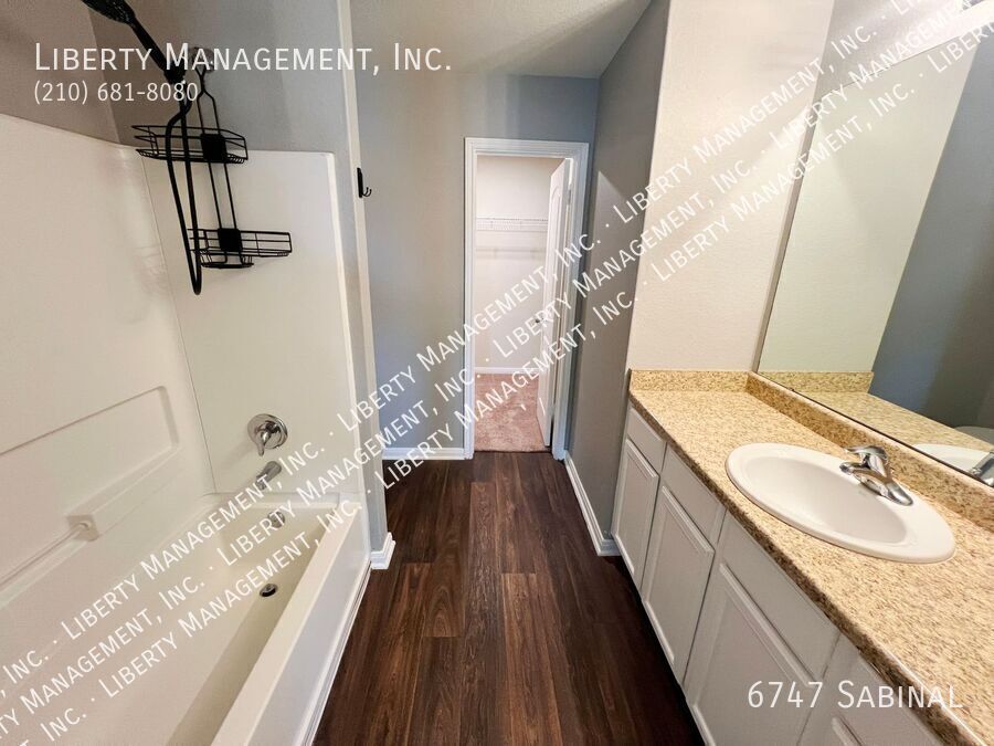 3 Bed, 2.5 Bath Home in Luckey Ranch property image