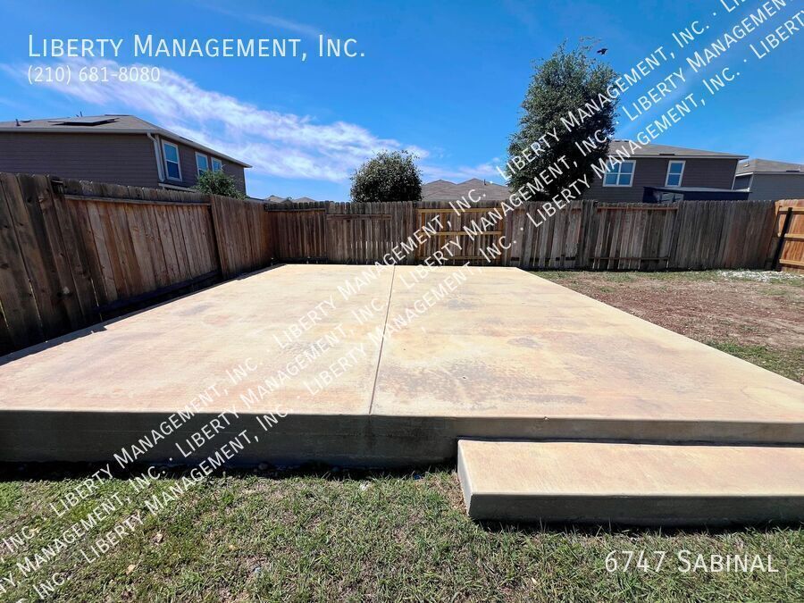 3 Bed, 2.5 Bath Home in Luckey Ranch property image