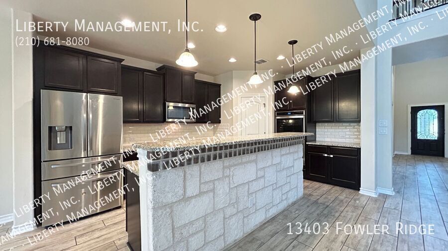 Stunning 4 Bedroom, 4 Bath Home on a Cul De Sac Lot with Scenic Views property image