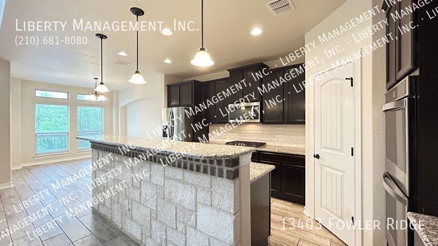 Stunning 4 Bedroom, 4 Bath Home on a Cul De Sac Lot with Scenic Views property image