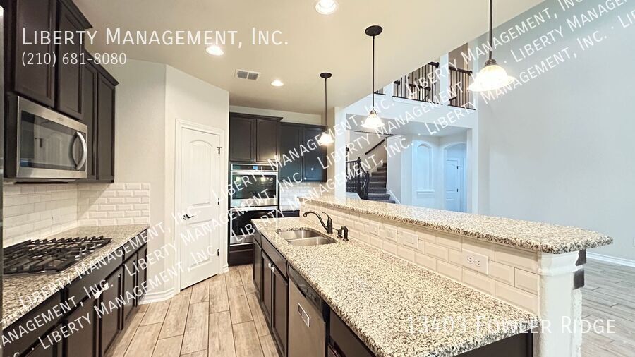 Stunning 4 Bedroom, 4 Bath Home on a Cul De Sac Lot with Scenic Views property image