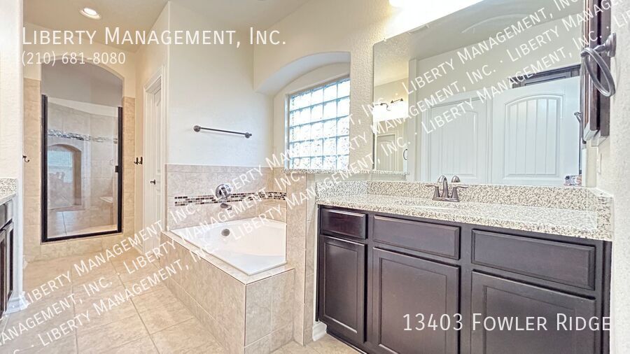 Stunning 4 Bedroom, 4 Bath Home on a Cul De Sac Lot with Scenic Views property image