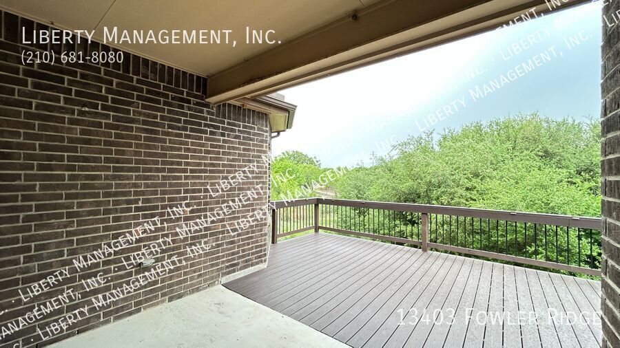 Stunning 4 Bedroom, 4 Bath Home on a Cul De Sac Lot with Scenic Views property image