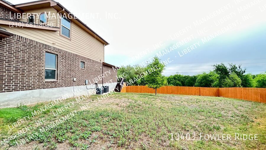 Stunning 4 Bedroom, 4 Bath Home on a Cul De Sac Lot with Scenic Views property image