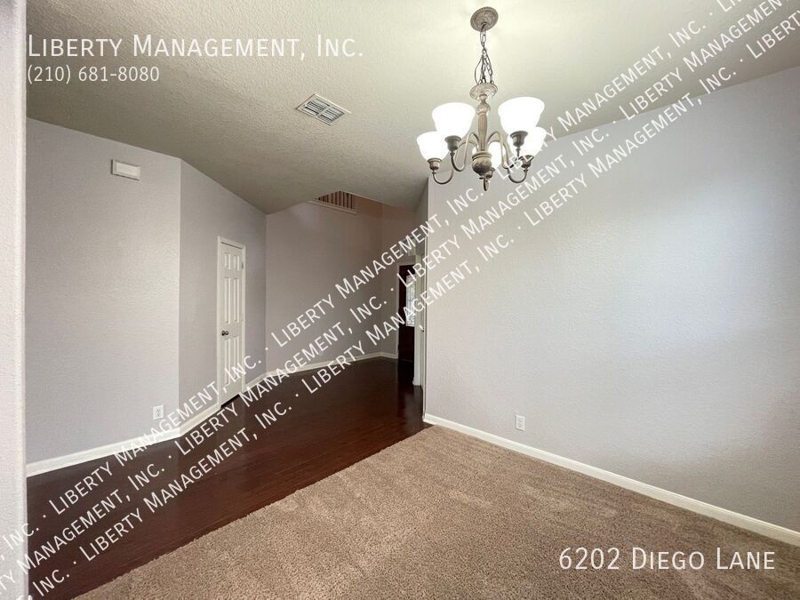 Stunning 4 Bedroom, 2 Bath Home in Alamo Ranch Featuring a Media/Theater Room! property image
