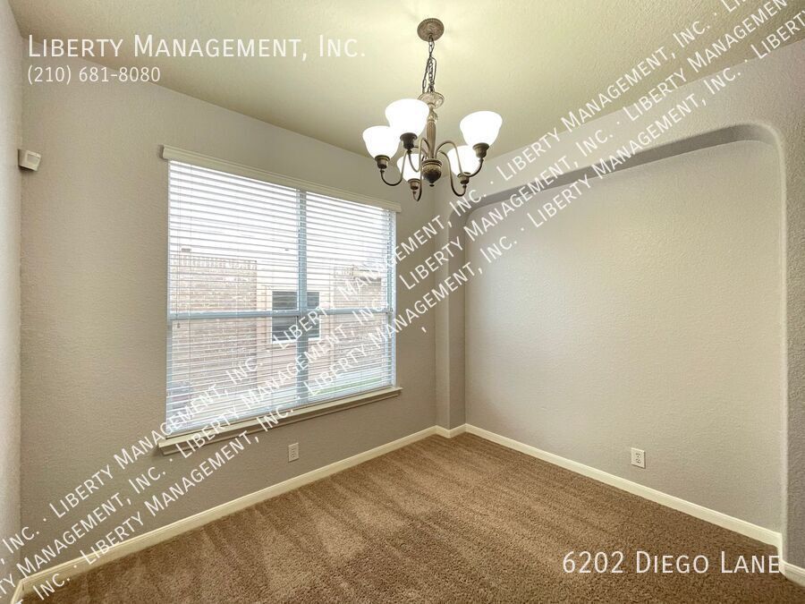 Stunning 4 Bedroom, 2 Bath Home in Alamo Ranch Featuring a Media/Theater Room! property image