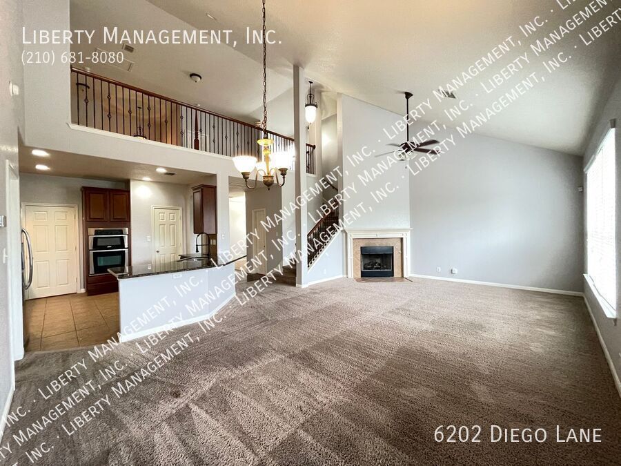 Stunning 4 Bedroom, 2 Bath Home in Alamo Ranch Featuring a Media/Theater Room! property image