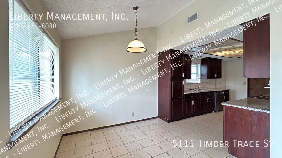 Beautiful 3 Bedroom, 2 Bath Home in Silver Creek! property image