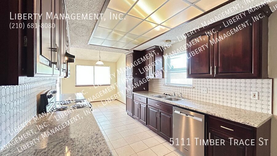 Beautiful 3 Bedroom, 2 Bath Home in Silver Creek! property image