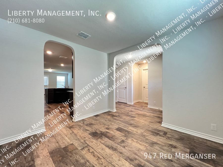 5 Bedroom, 3.5 Bath Home In Redbird Ranch Near Lackland AFB property image