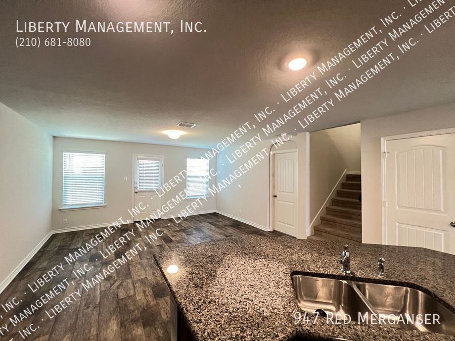 5 Bedroom, 3.5 Bath Home In Redbird Ranch Near Lackland AFB property image