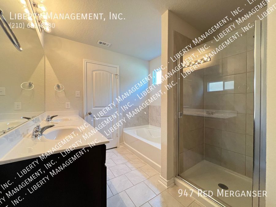 5 Bedroom, 3.5 Bath Home In Redbird Ranch Near Lackland AFB property image