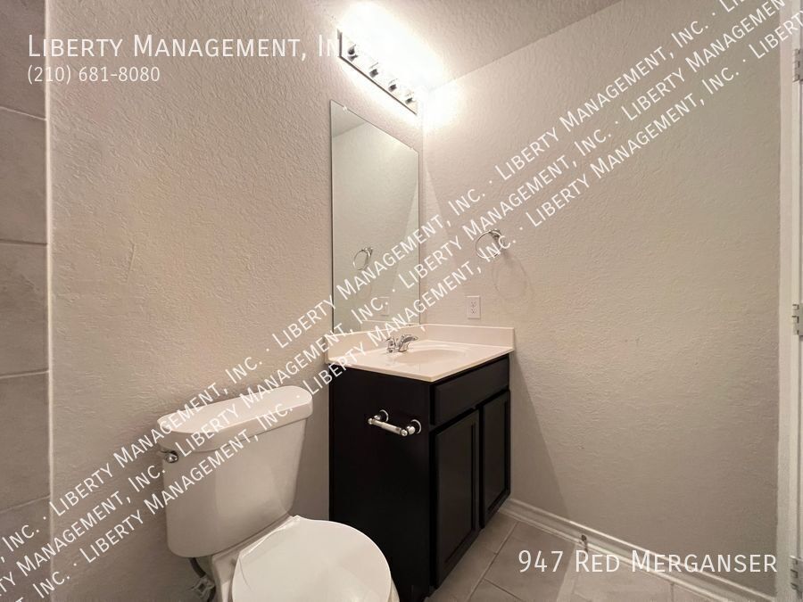 5 Bedroom, 3.5 Bath Home In Redbird Ranch Near Lackland AFB property image