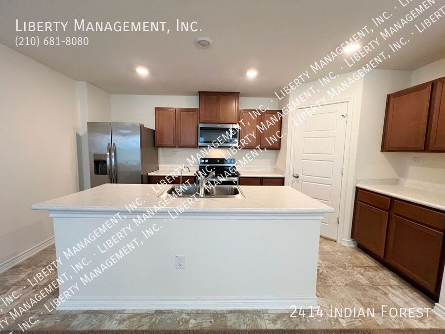 3 Bed, 2 Bath Home with Game/Flex Room property image