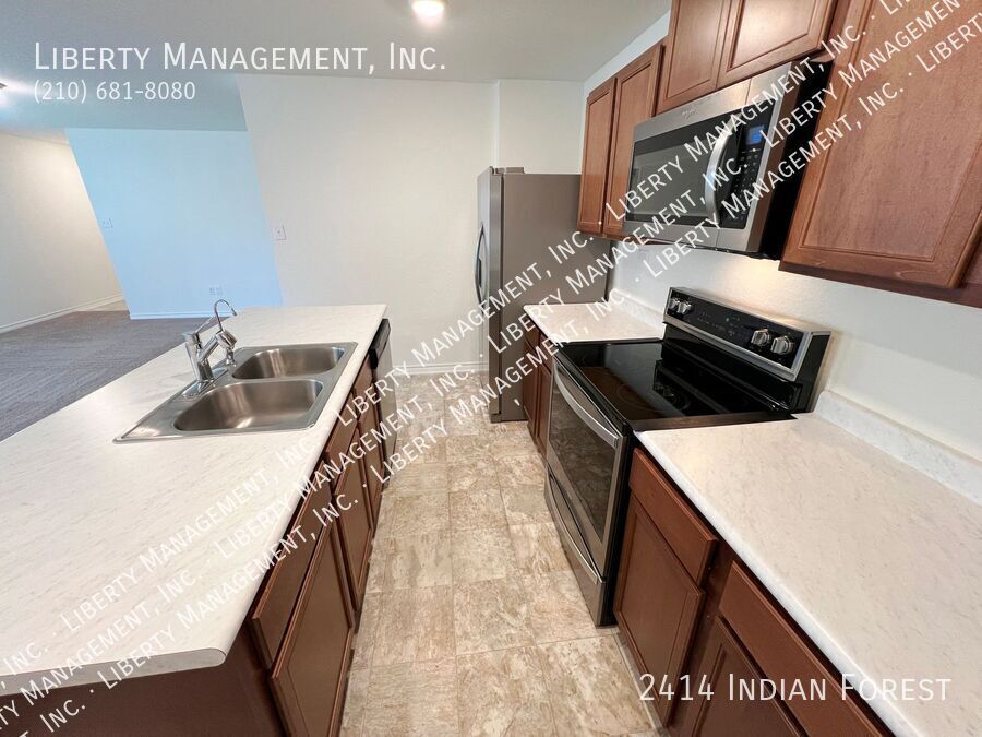 3 Bed, 2 Bath Home with Game/Flex Room property image