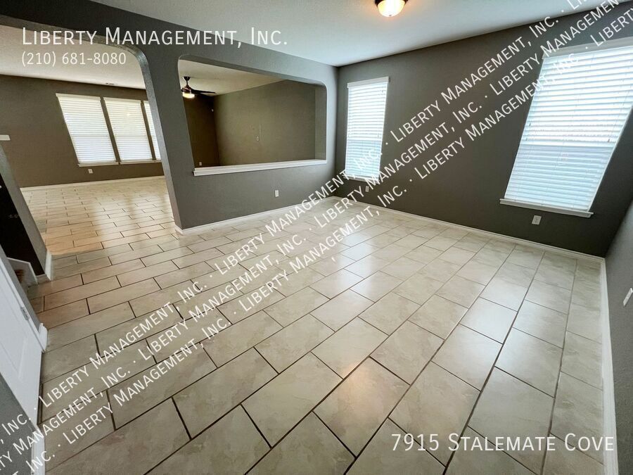 Spacious 5 Bed, 3.5 Bath Home on a 1/4 acre Cul-de-sac lot property image