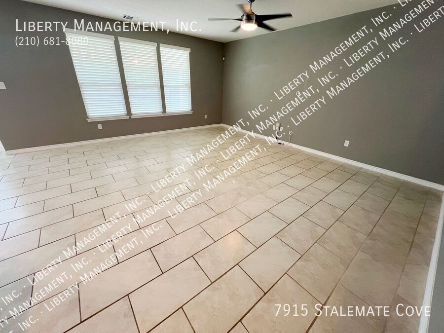 Spacious 5 Bed, 3.5 Bath Home on a 1/4 acre Cul-de-sac lot property image