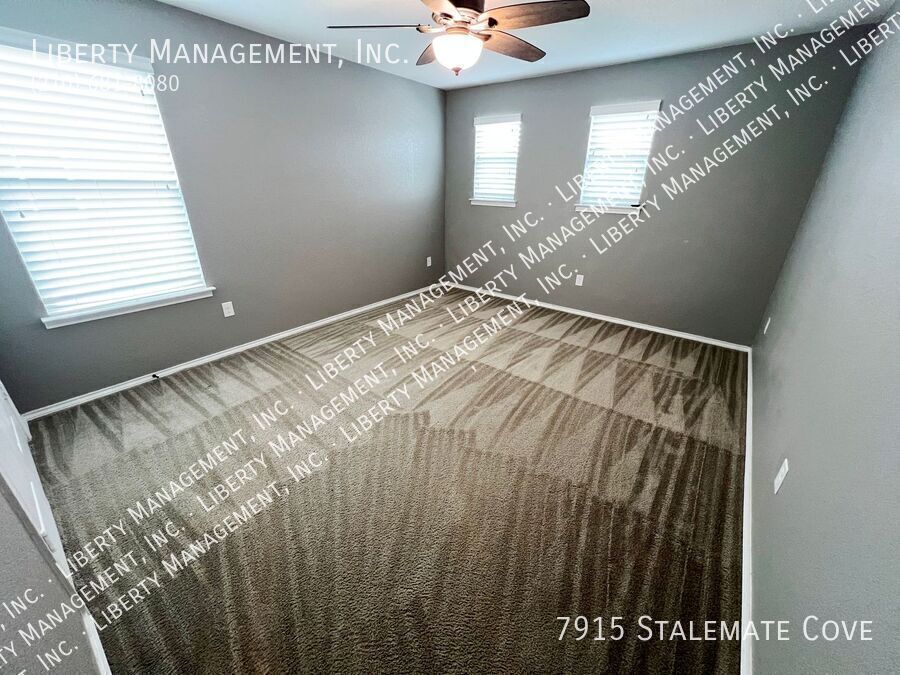 Spacious 5 Bed, 3.5 Bath Home on a 1/4 acre Cul-de-sac lot property image