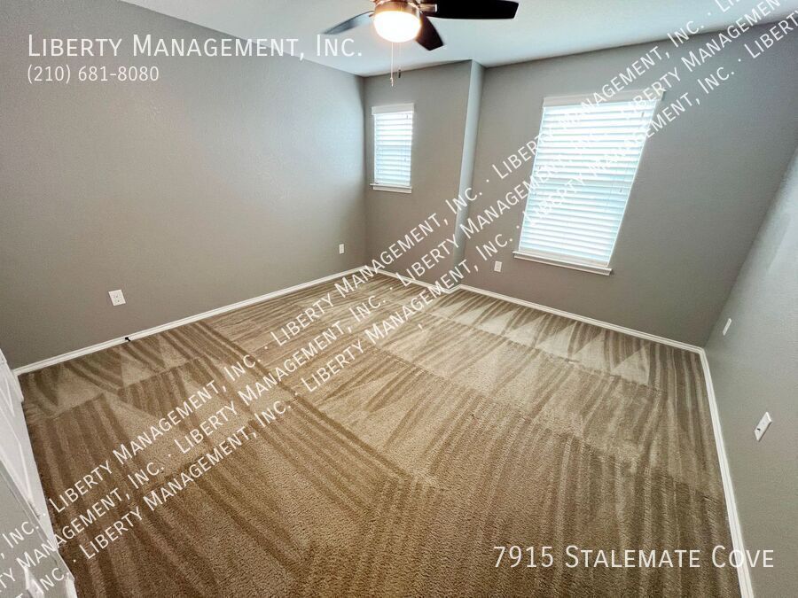Spacious 5 Bed, 3.5 Bath Home on a 1/4 acre Cul-de-sac lot property image