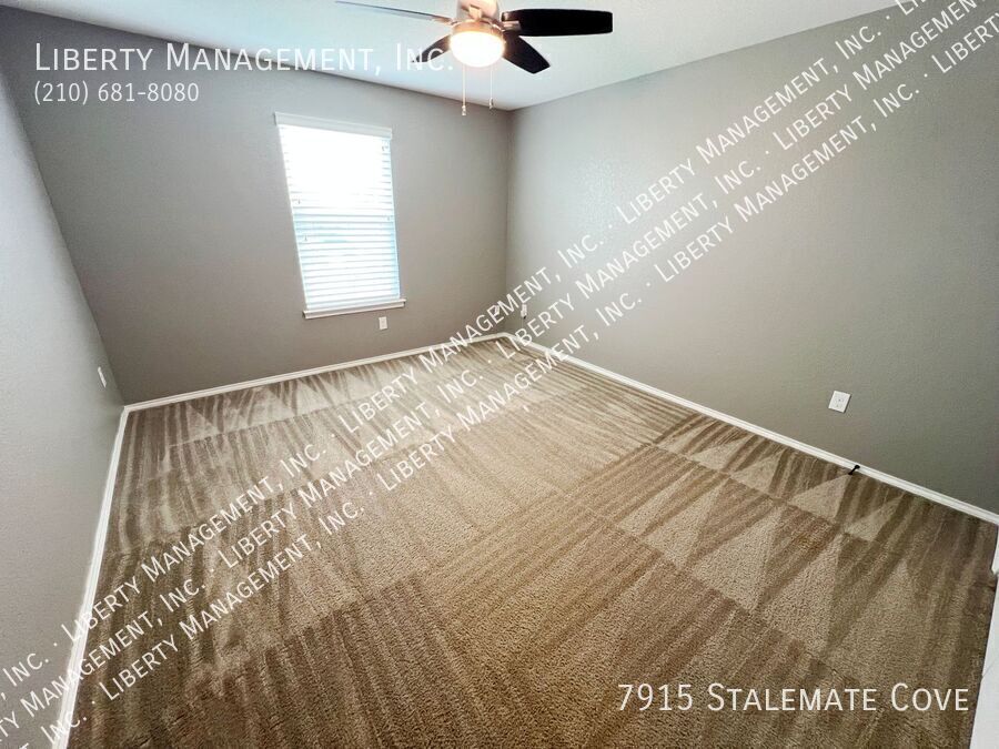 Spacious 5 Bed, 3.5 Bath Home on a 1/4 acre Cul-de-sac lot property image