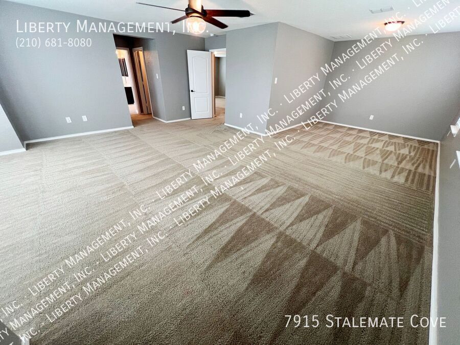 Spacious 5 Bed, 3.5 Bath Home on a 1/4 acre Cul-de-sac lot property image