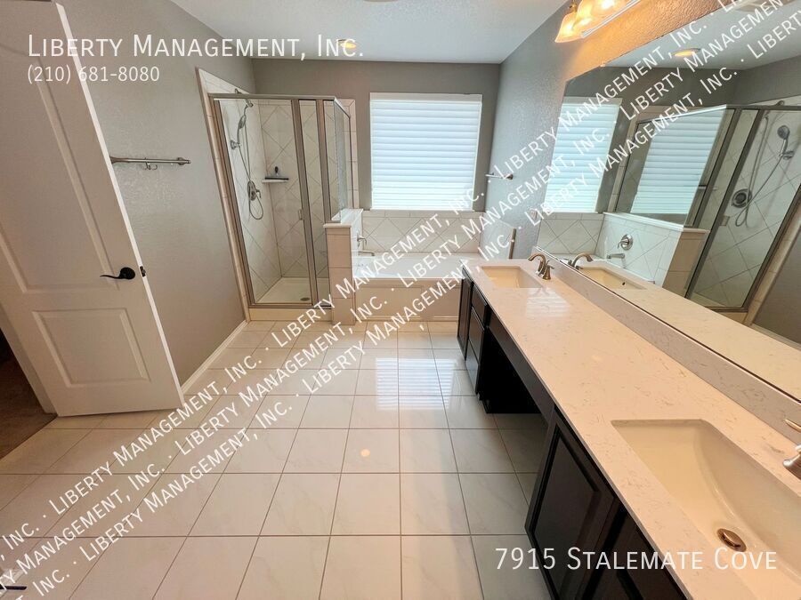 Spacious 5 Bed, 3.5 Bath Home on a 1/4 acre Cul-de-sac lot property image