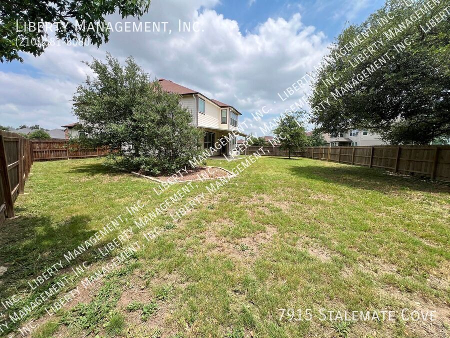 Spacious 5 Bed, 3.5 Bath Home on a 1/4 acre Cul-de-sac lot property image