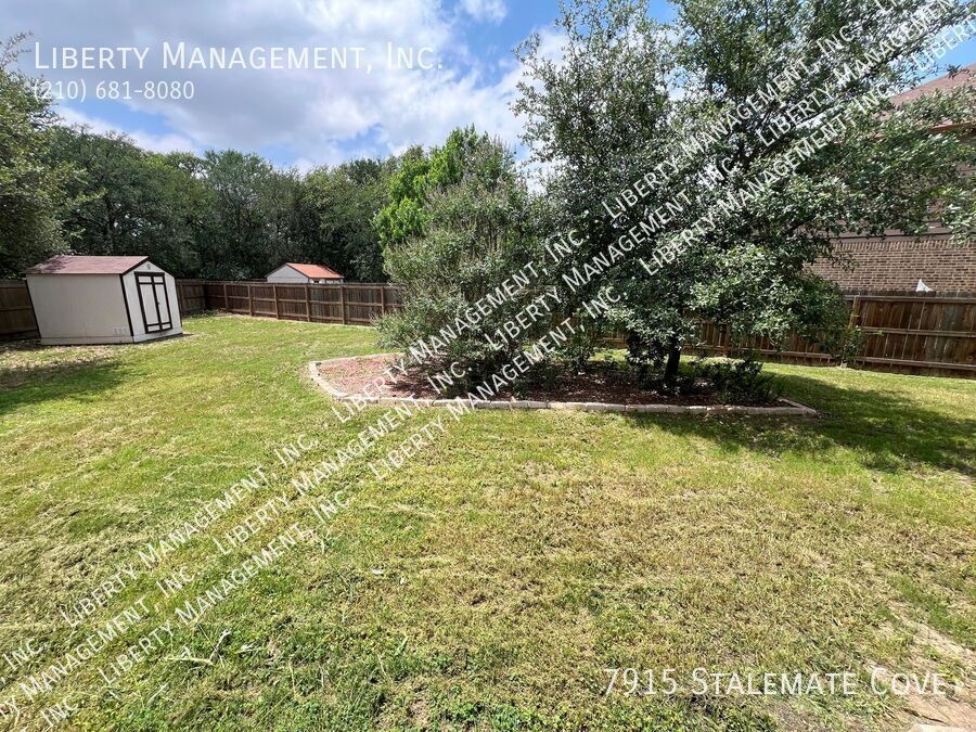 Spacious 5 Bed, 3.5 Bath Home on a 1/4 acre Cul-de-sac lot property image