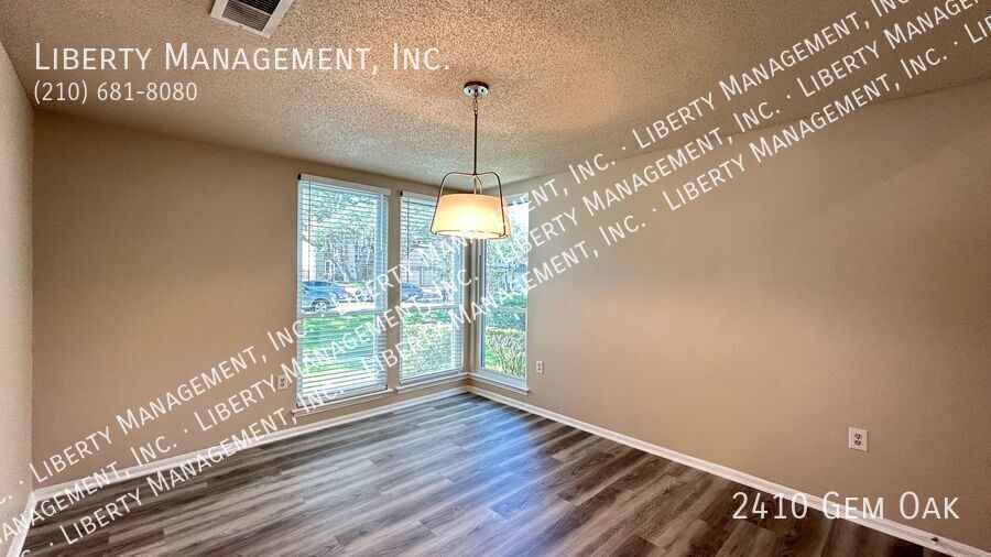 Recently Renovated 4 Bed, 2.5 Bath Home on a Cul-De-Sac property image