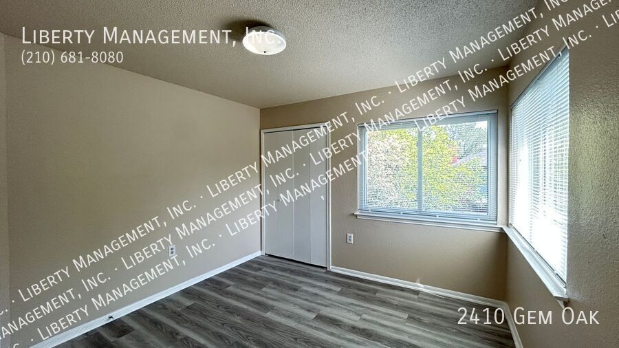 Recently Renovated 4 Bed, 2.5 Bath Home on a Cul-De-Sac property image