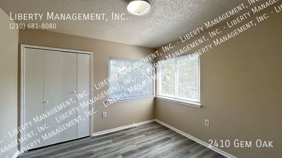 Recently Renovated 4 Bed, 2.5 Bath Home on a Cul-De-Sac property image