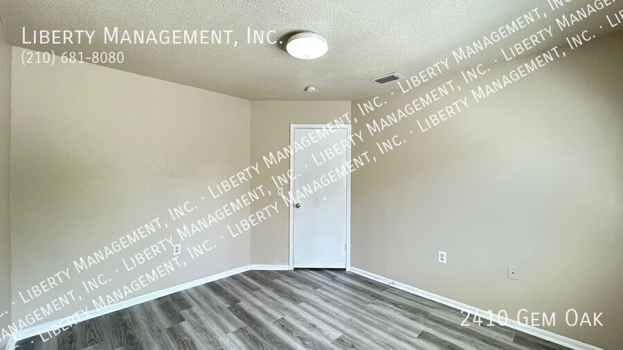 Recently Renovated 4 Bed, 2.5 Bath Home on a Cul-De-Sac property image