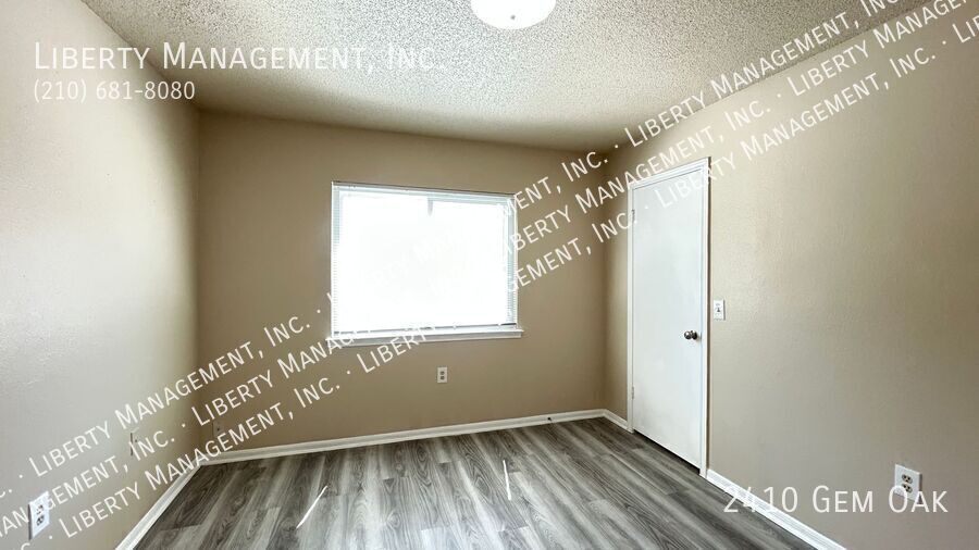 Recently Renovated 4 Bed, 2.5 Bath Home on a Cul-De-Sac property image