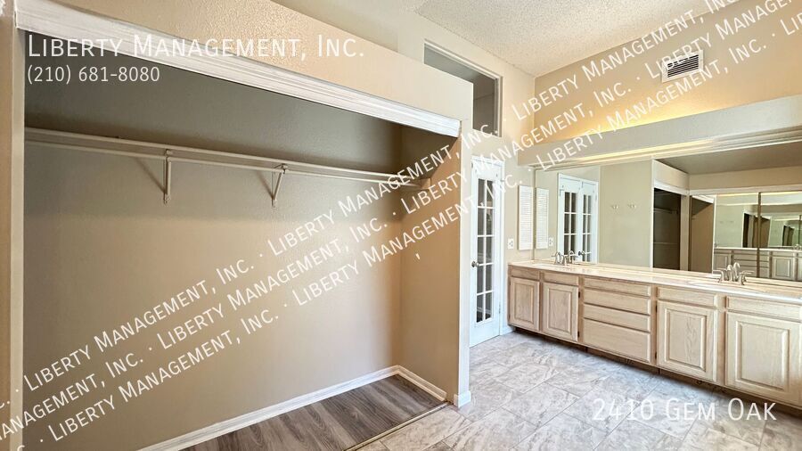 Recently Renovated 4 Bed, 2.5 Bath Home on a Cul-De-Sac property image